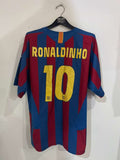 Barcelona 2005/06 - Home - Ronaldinho #10