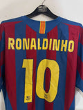 Barcelona 2005/06 - Home - Ronaldinho #10