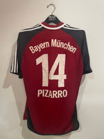 Bayern Munich 2001/03 - Home - Pizarro #14