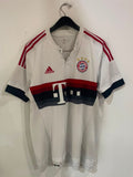 Bayern Munich 2015/16 - Away - Lewandowski #9