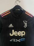 Juventus 2021/22 - Away