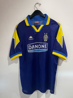 Juventus 1994/95 - Away - #10